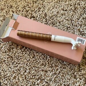 Ashley Black Single Claw Wrinkle Blaster